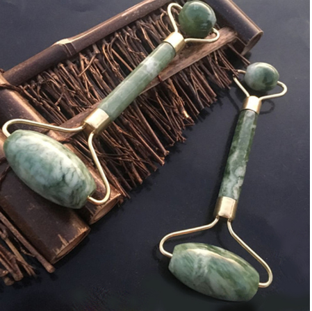 Jade roller and gua sha stone set