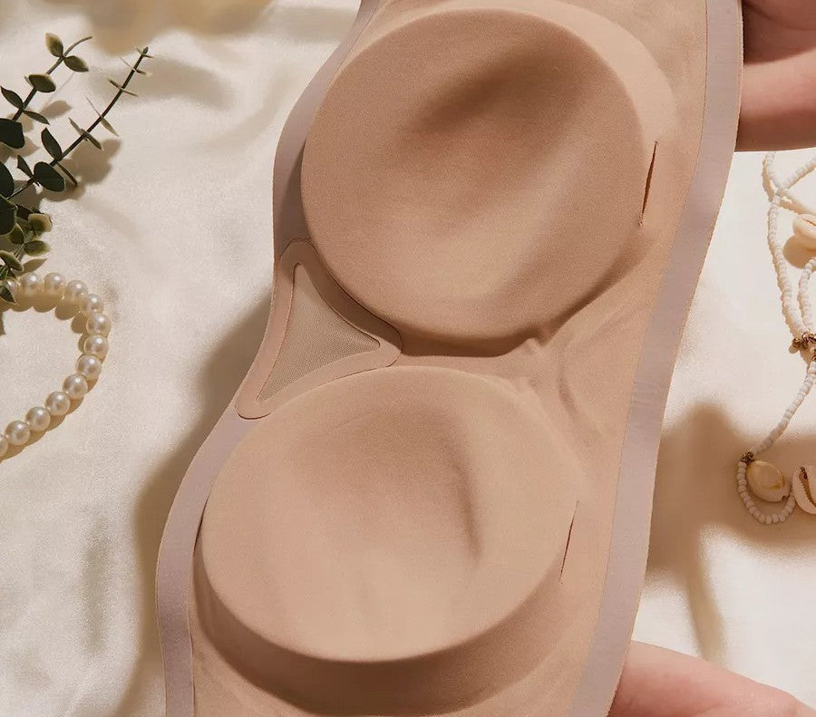 Strapless bra fabric detail